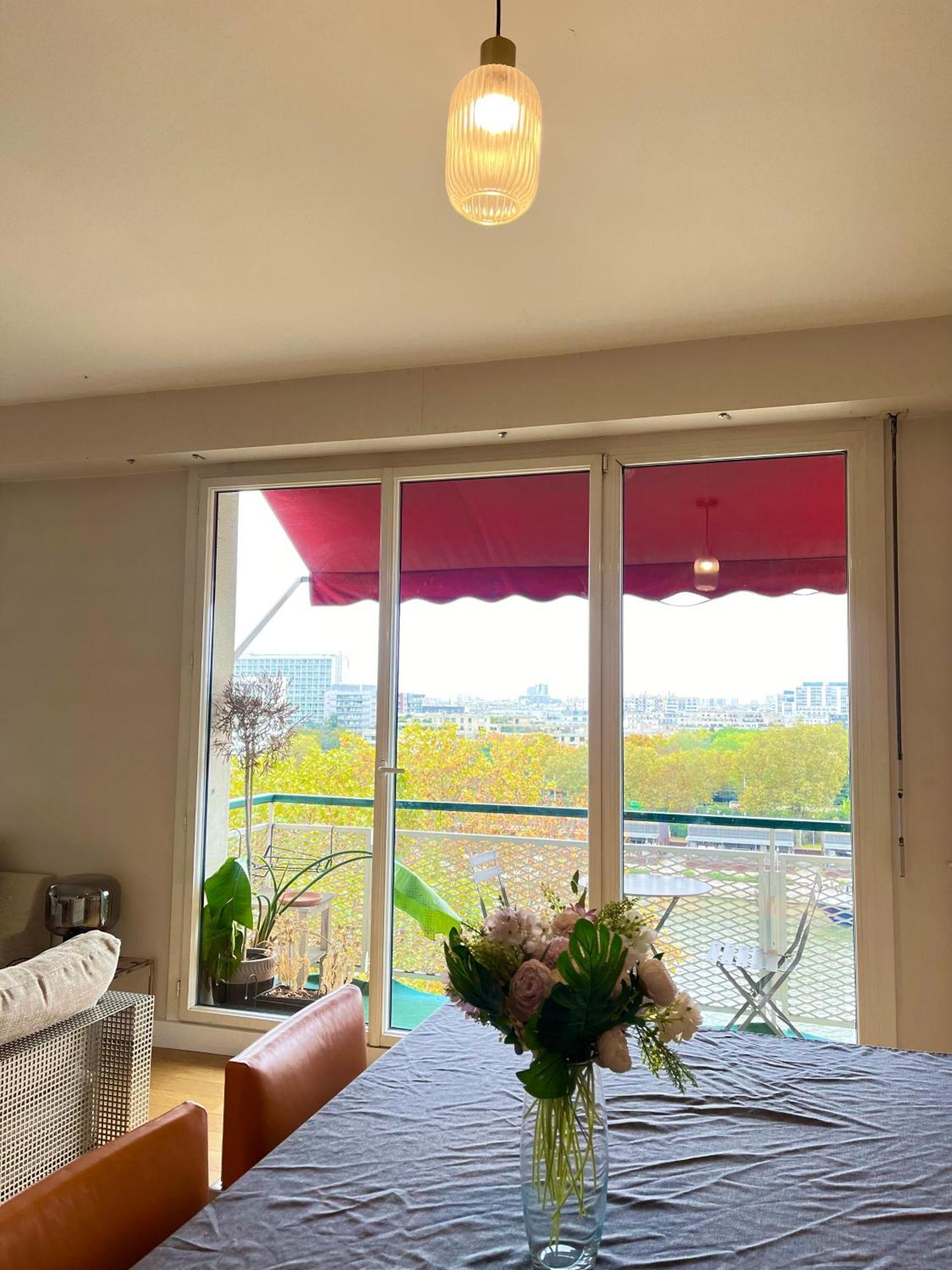 With Eiffel Tower And Seine View Bleriot Appartement *